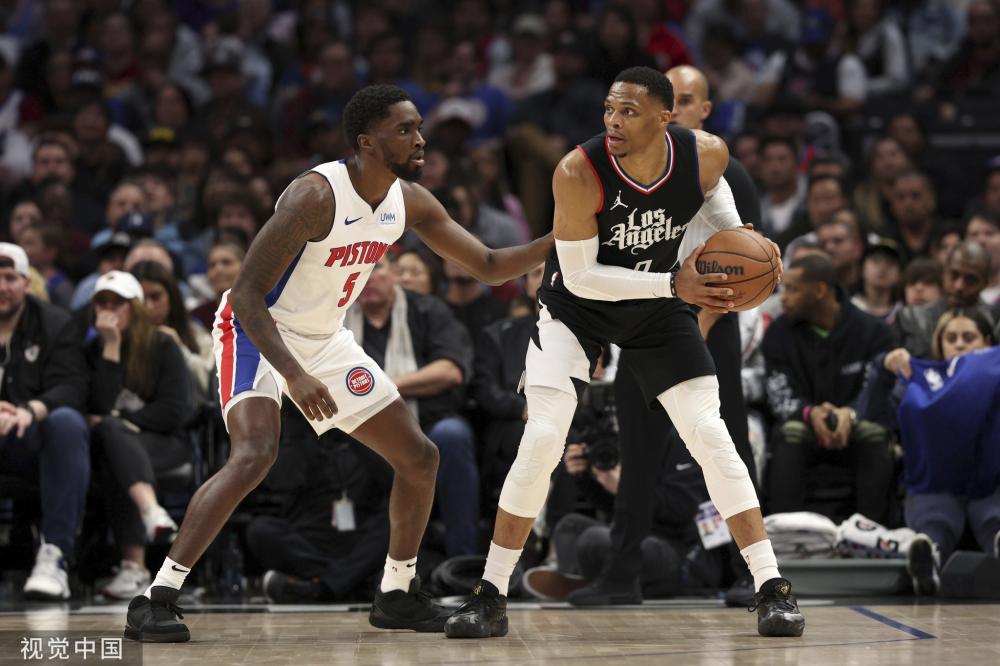 仅凸显了他 仅凸显了他